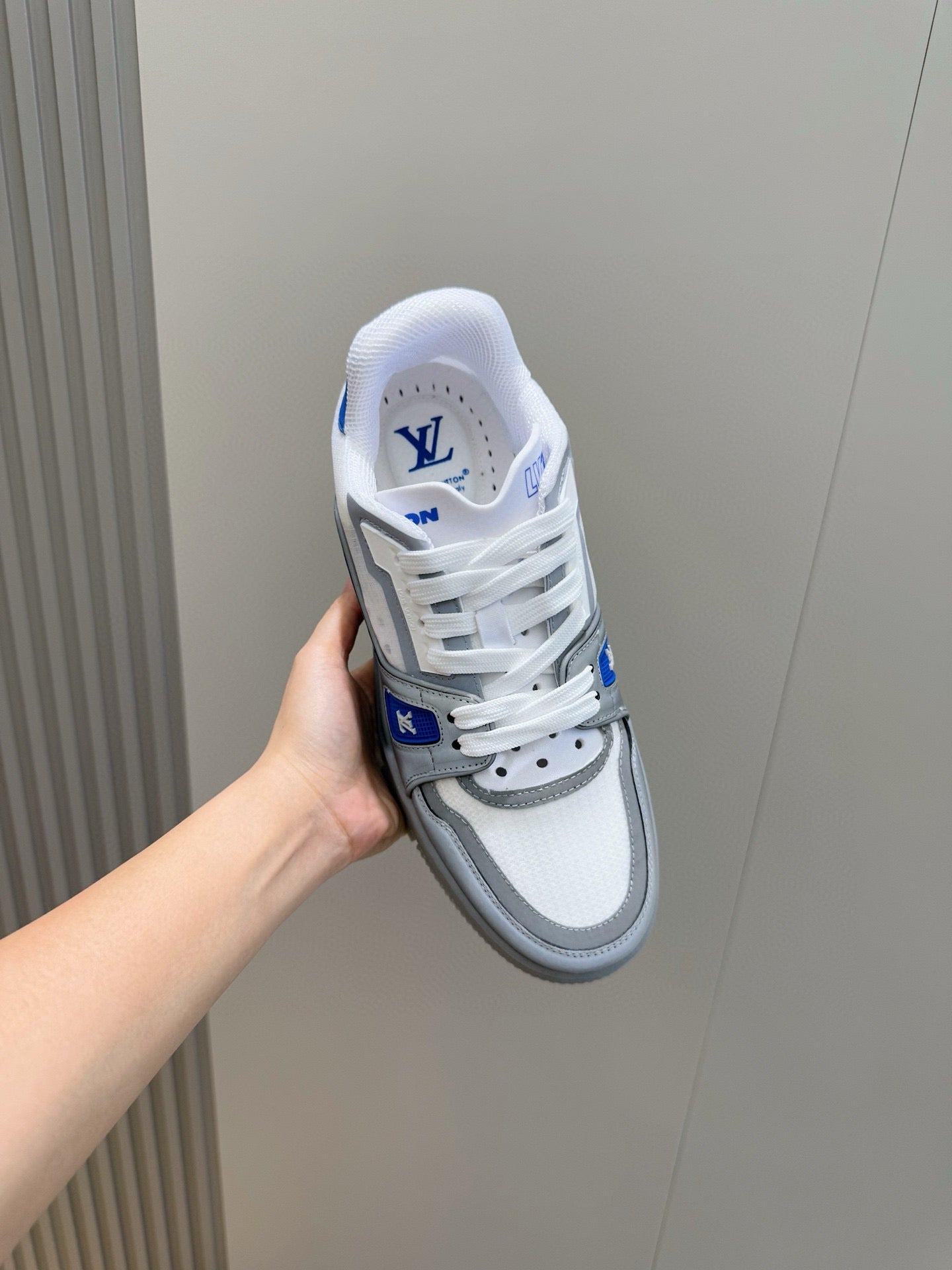 LV TRAINER (1AHTIO/1AHTJS/1AHTJ8)