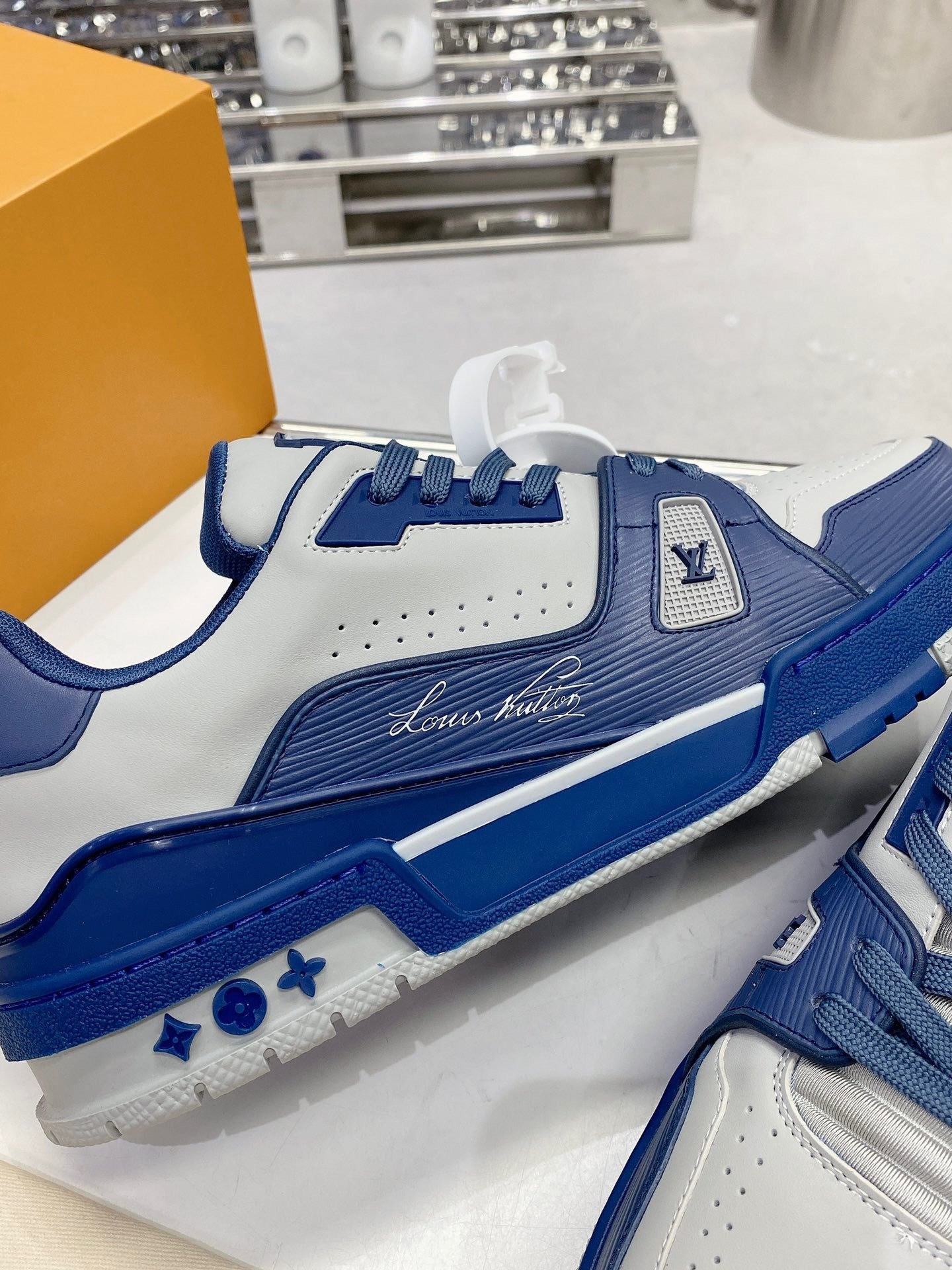 LV Trainer Sneaker 1AA6UV