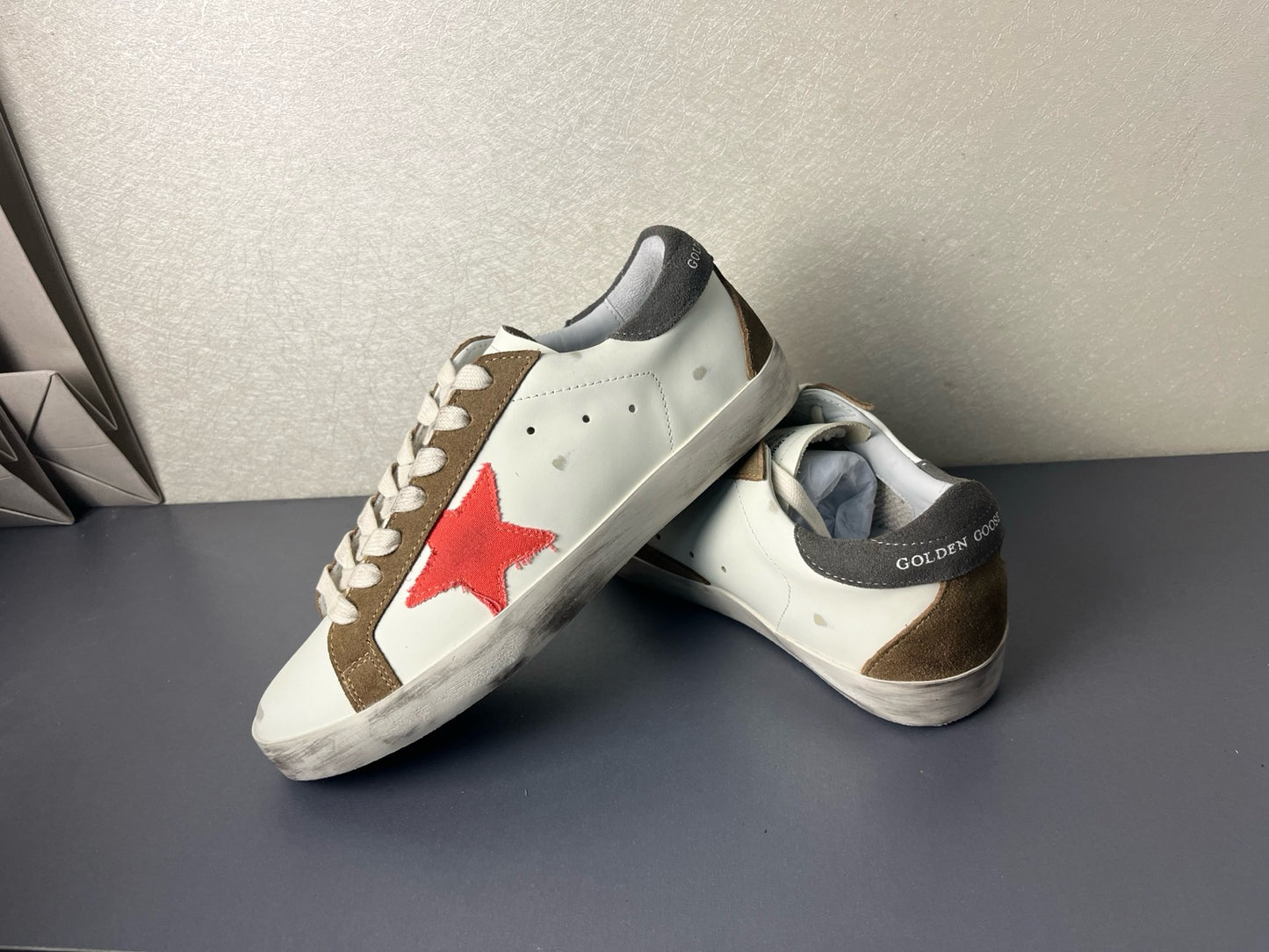 Golden Goose Sneakers 2025
