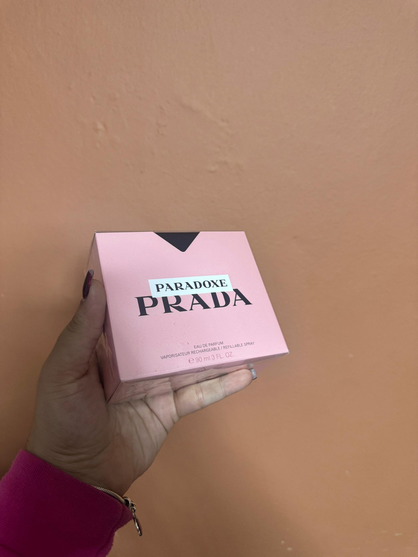 PRADA Paradoxe