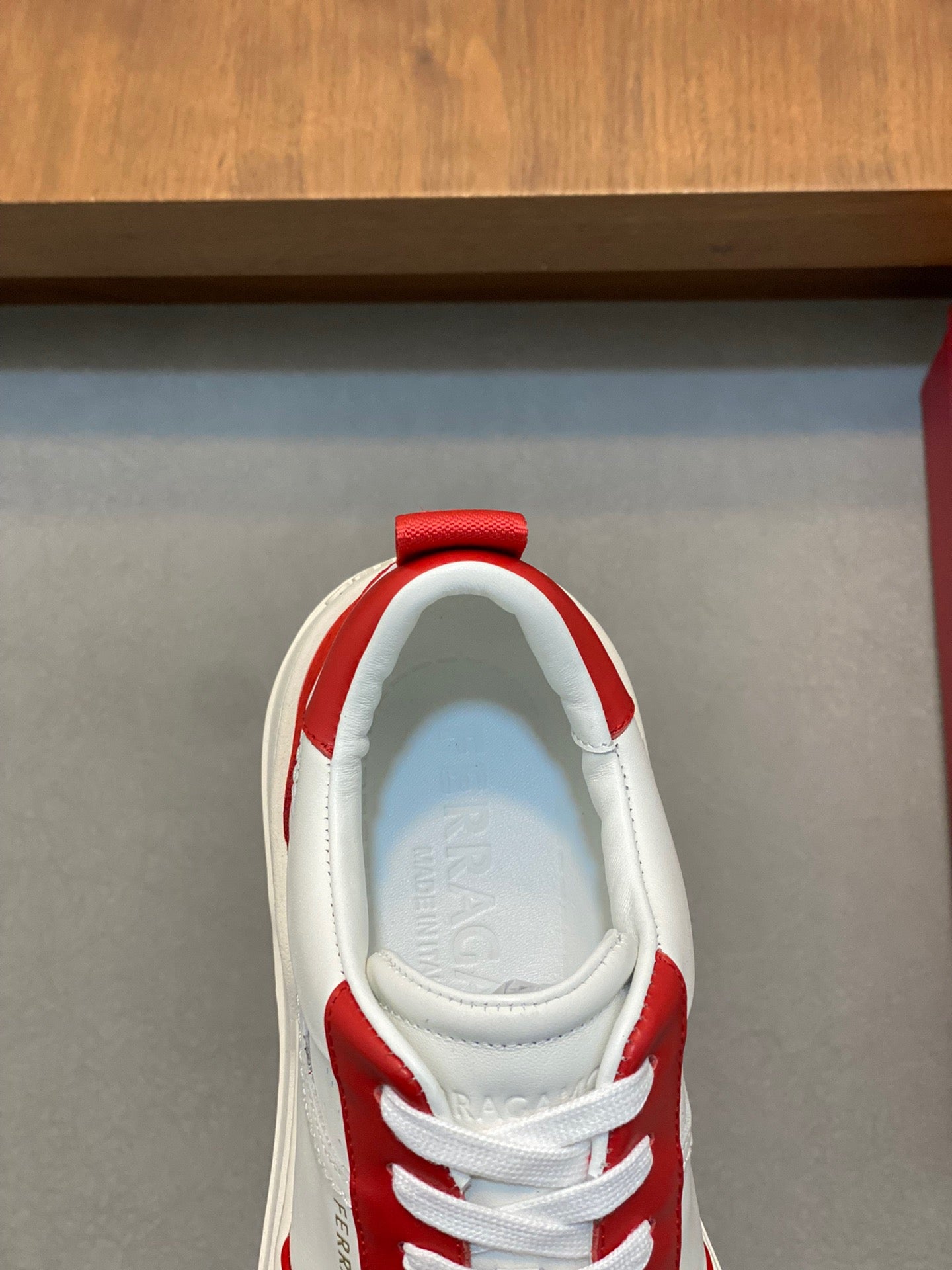 FERRAGAMO Panelled Sneakers (VARIOS COLORES)