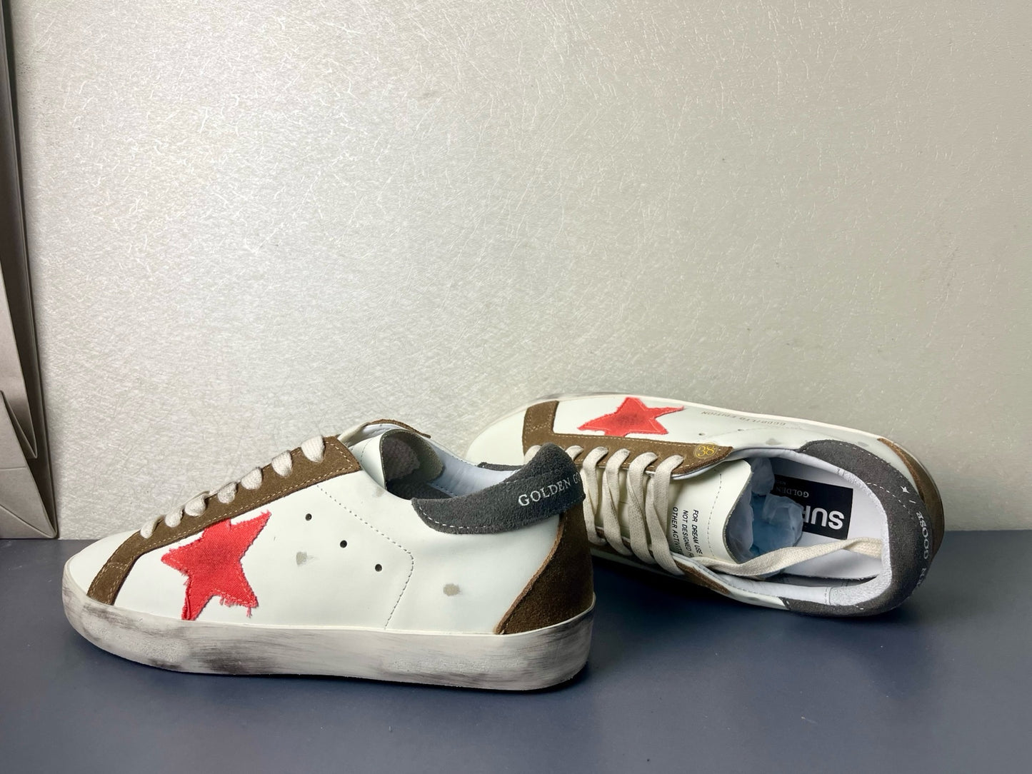 Golden Goose Sneakers 2025