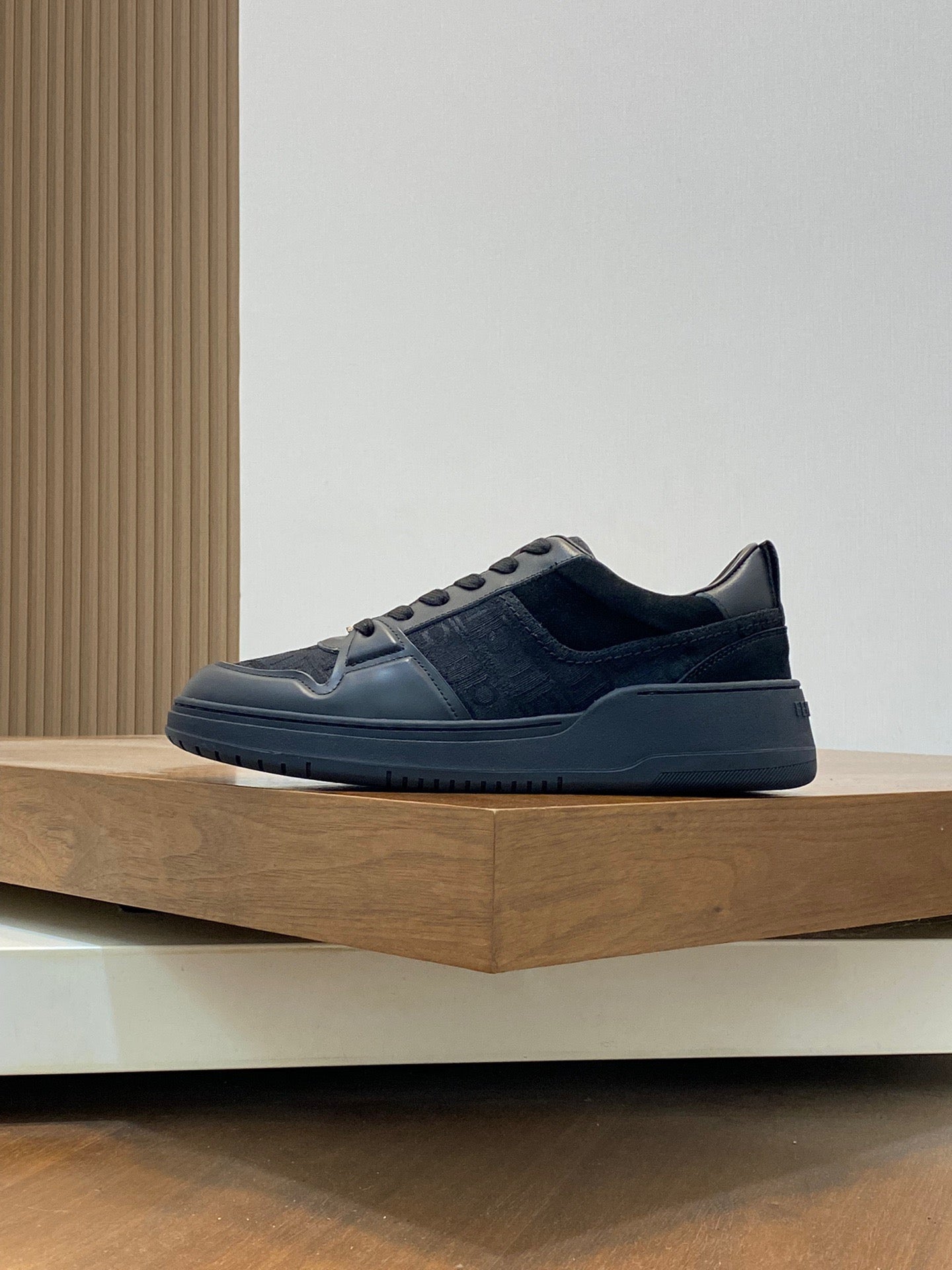 FERRAGAMO Panelled Sneakers (VARIOS COLORES)