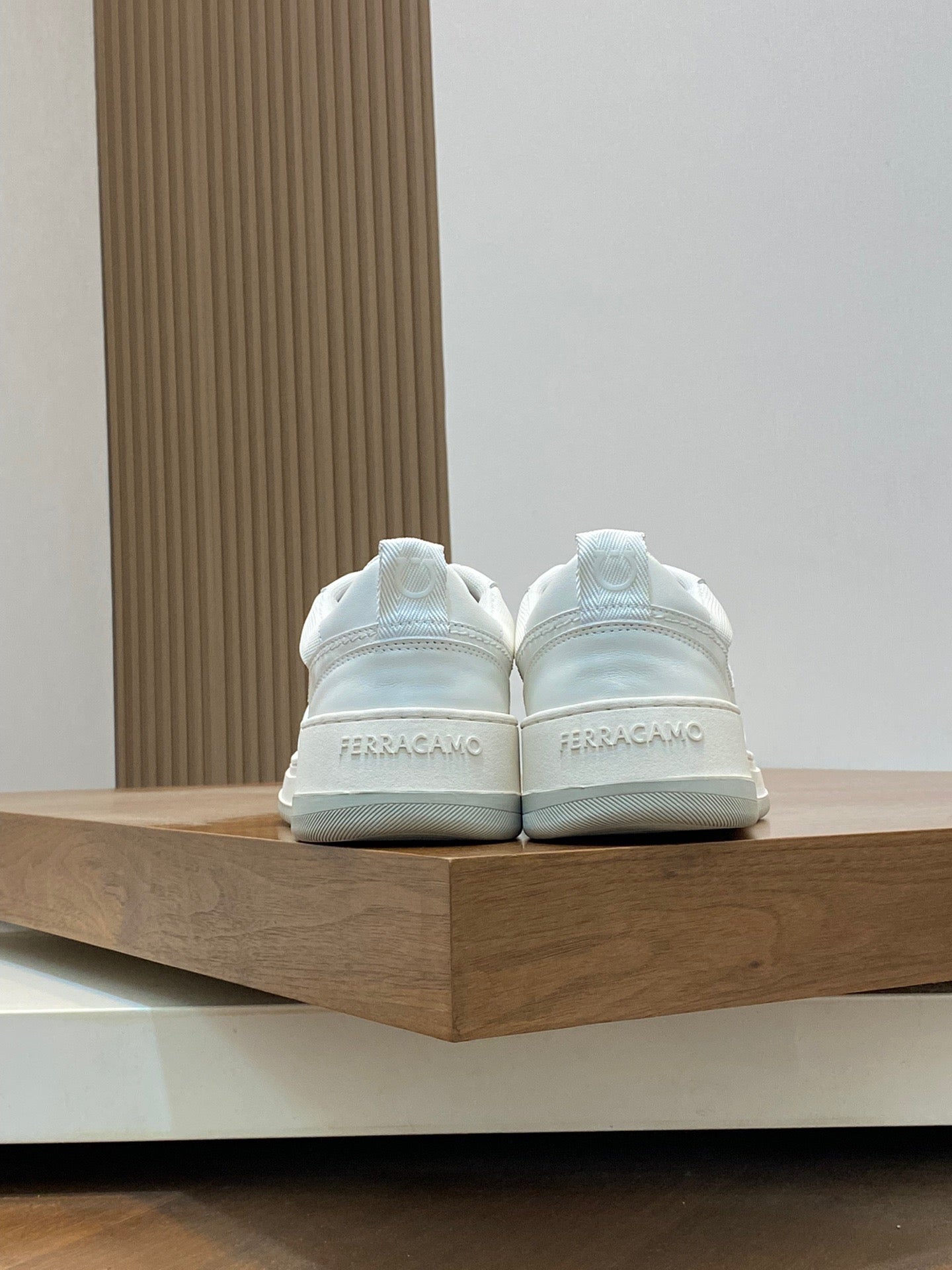 FERRAGAMO Panelled Sneakers (VARIOS COLORES)