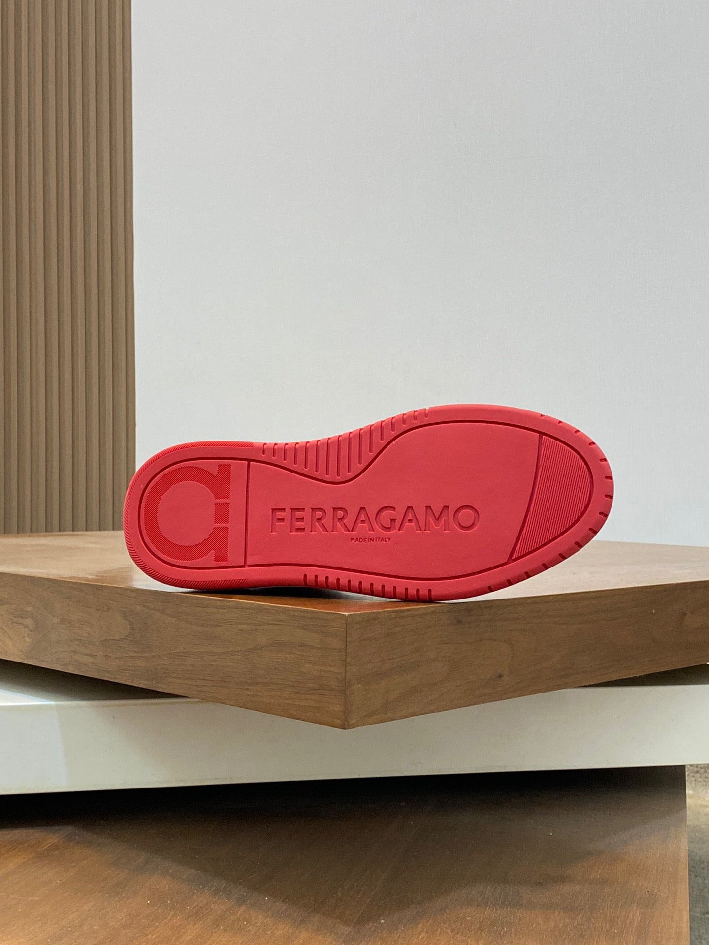FERRAGAMO Panelled Sneakers (VARIOS COLORES)