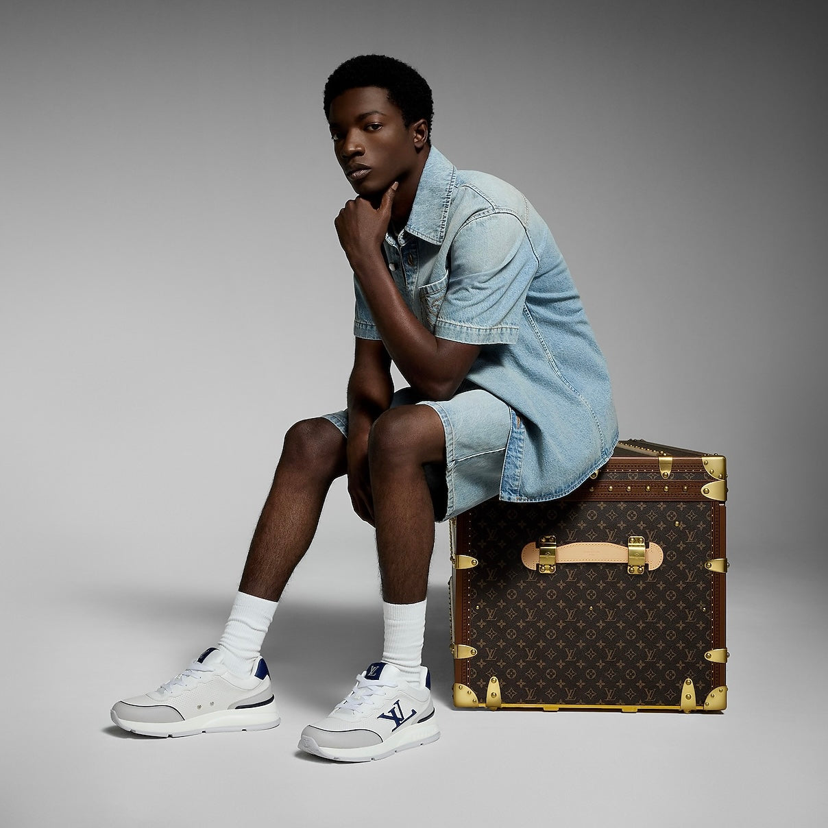LV Classic Sneakers (VARIOS COLORES)