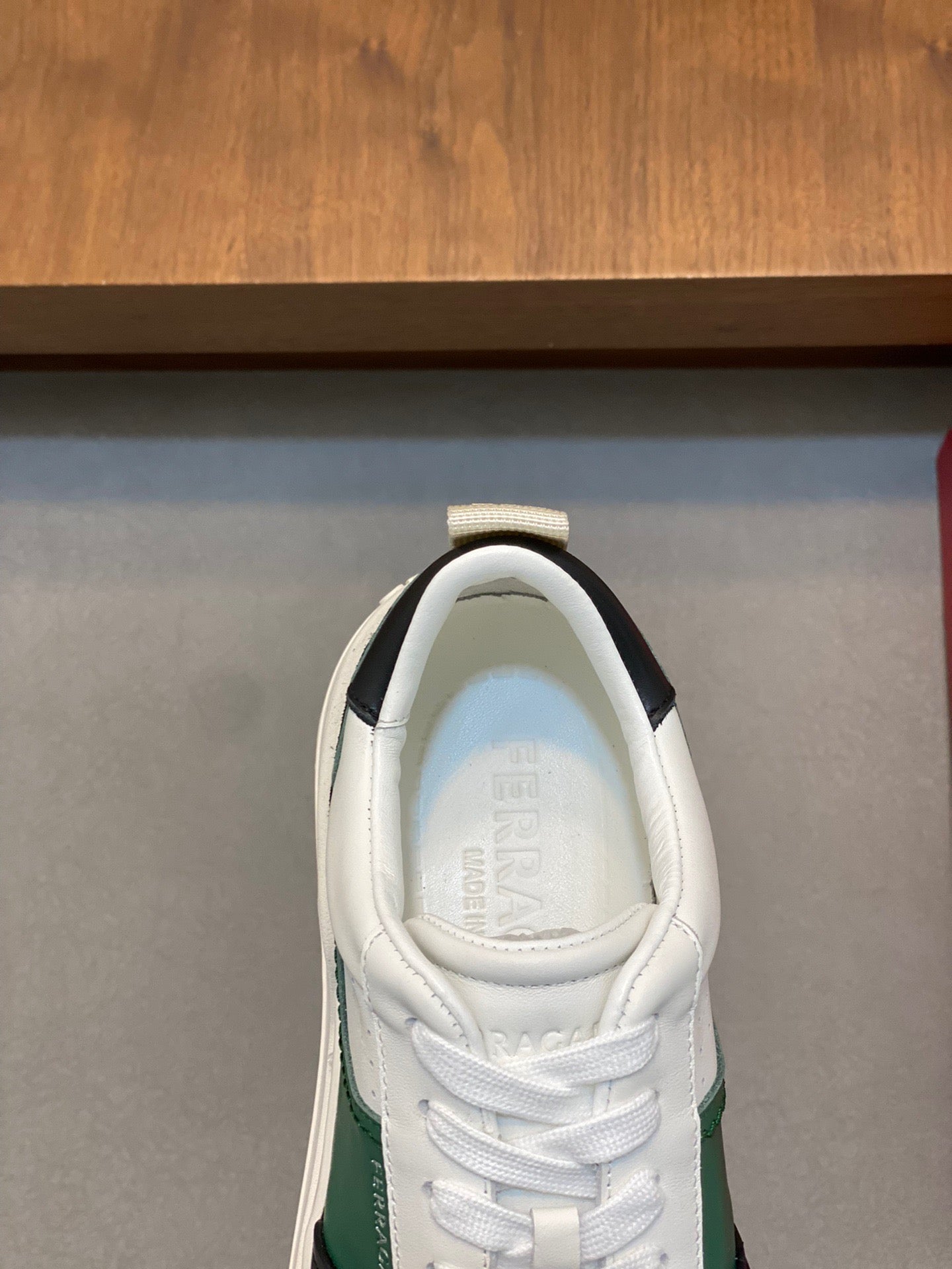 FERRAGAMO Panelled Sneakers (VARIOS COLORES)