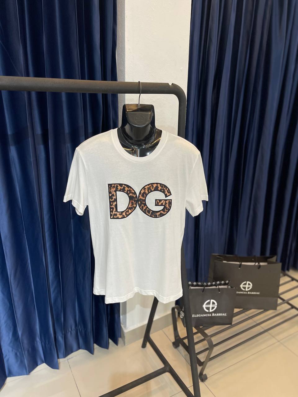 TOP00001 Dolce G. TShirt