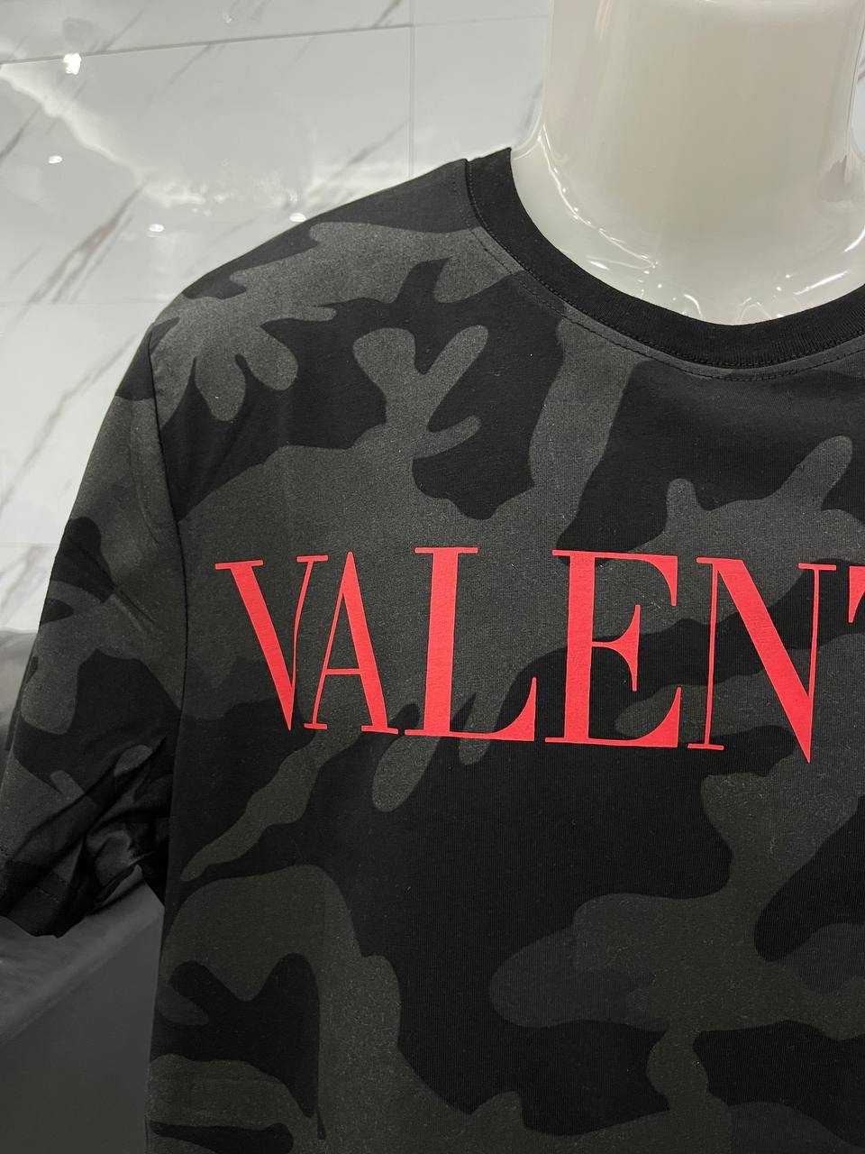 TOP00005 Valent T-Shirt