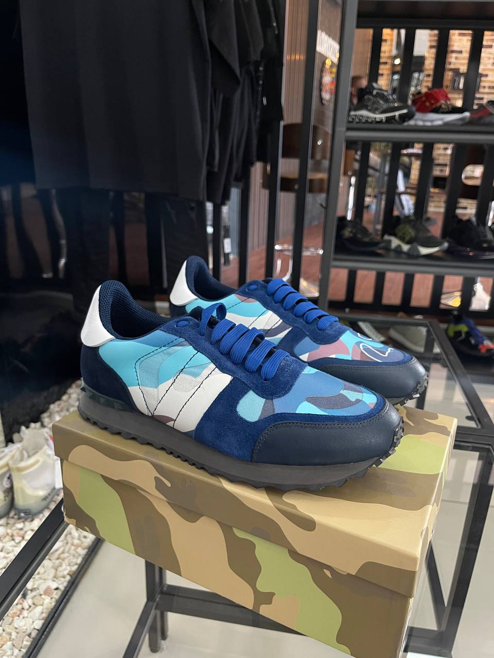 FEET00130 VL