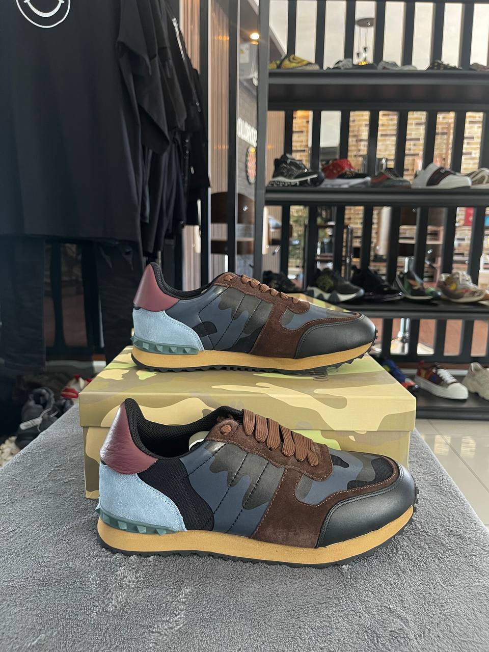 FEET00134 VL