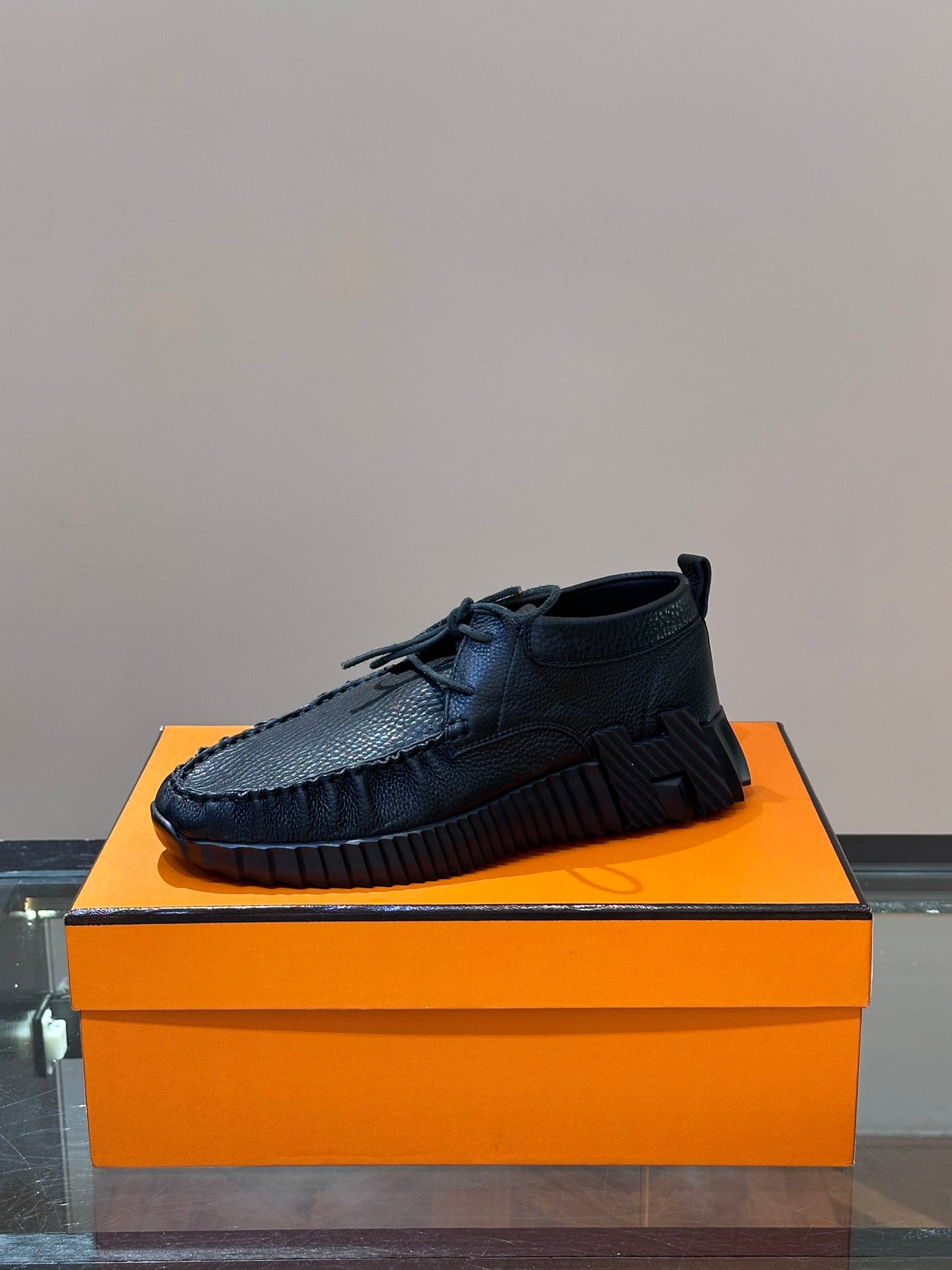 HERMES Bouncing sneaker shoes (VARIOS)