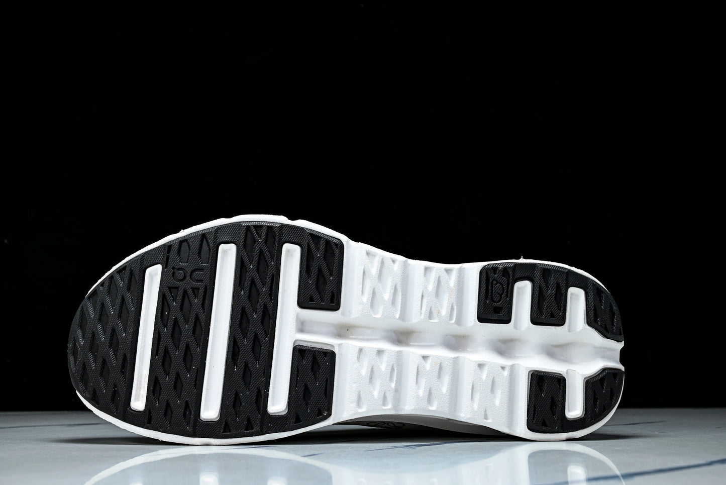 ON CLOUDTILT 2.0 (Varios)