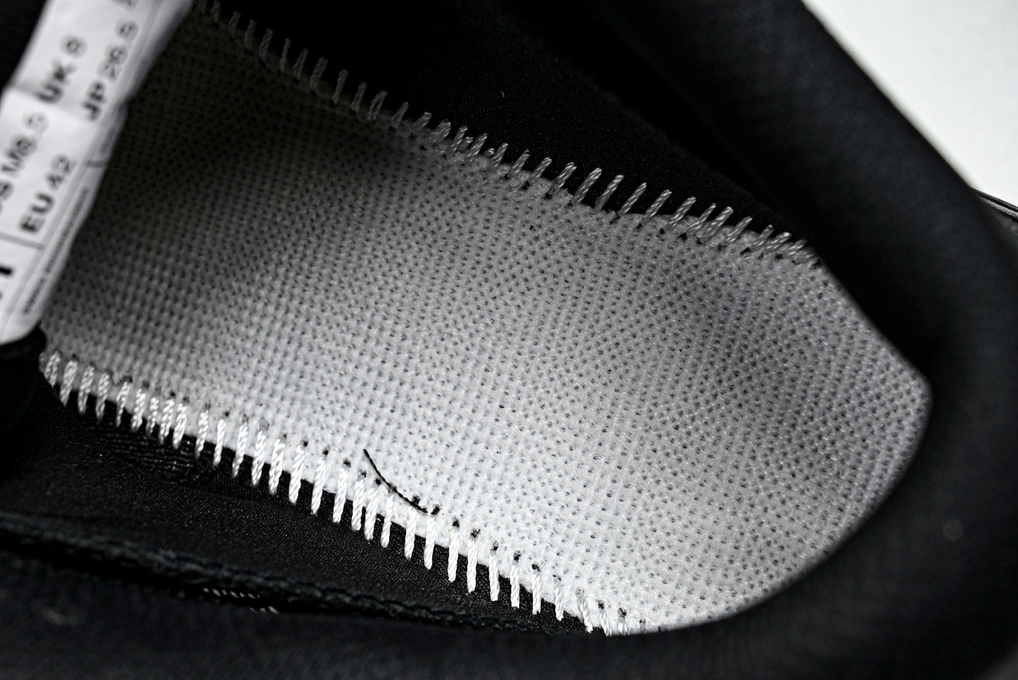 ON CLOUDMONSTER (Varios)