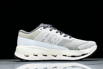 ON CLOUDMONSTER (Varios)