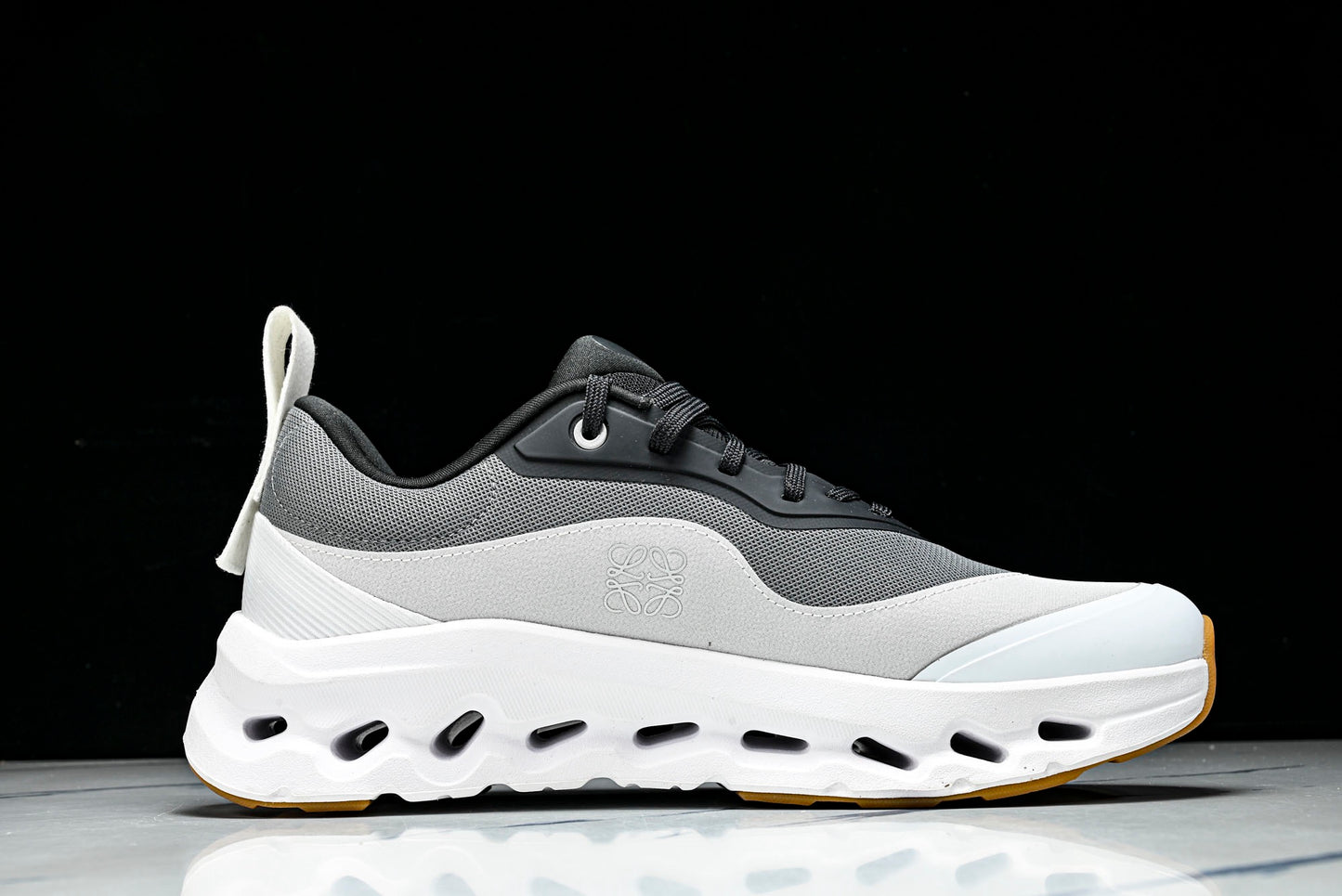 ON CLOUDTILT 2.0 x LOEWE (Varios)