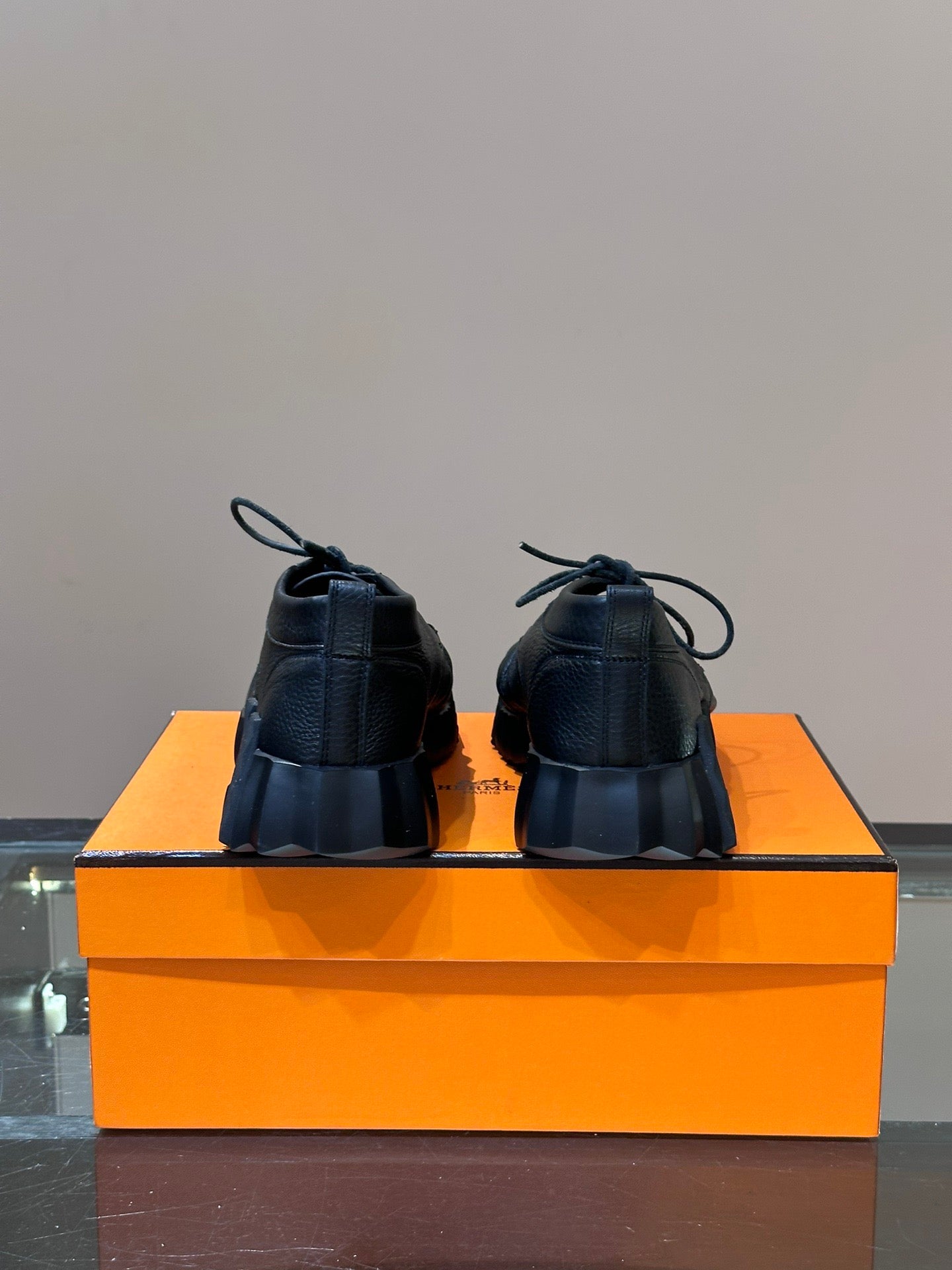 HERMES Bouncing sneaker shoes (VARIOS)