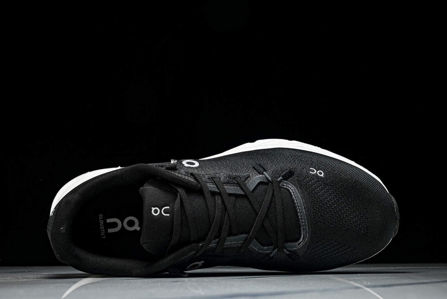 ON CLOUDTILT (Varios)