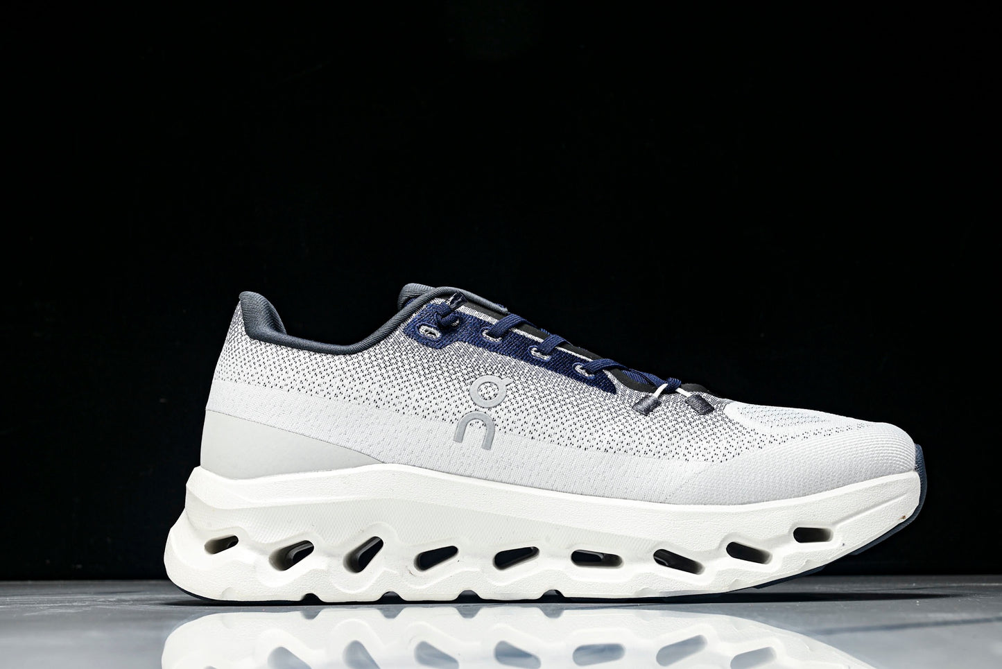 ON CLOUDTILT (Varios)