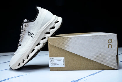 ON CLOUDTILT (Varios)