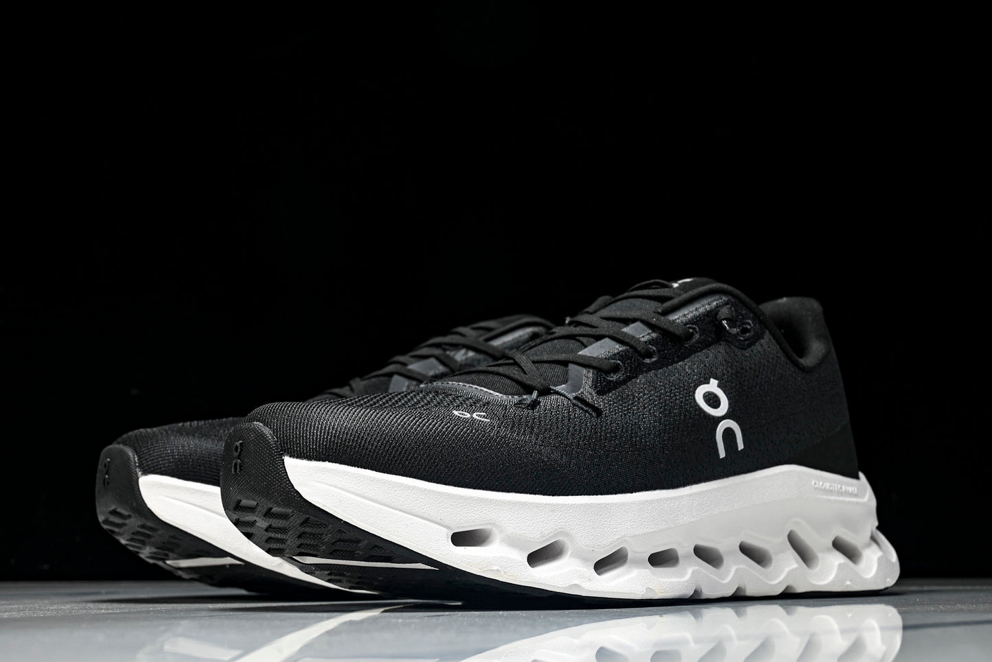 ON CLOUDTILT (Varios)