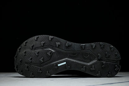 ON CLOUDMONSTER (Varios)