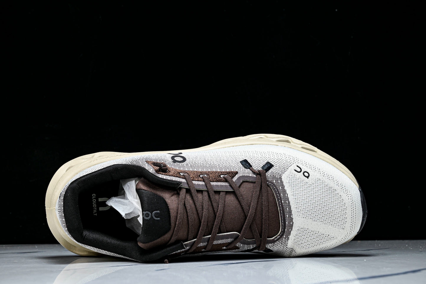 ON CLOUDTILT (Varios)