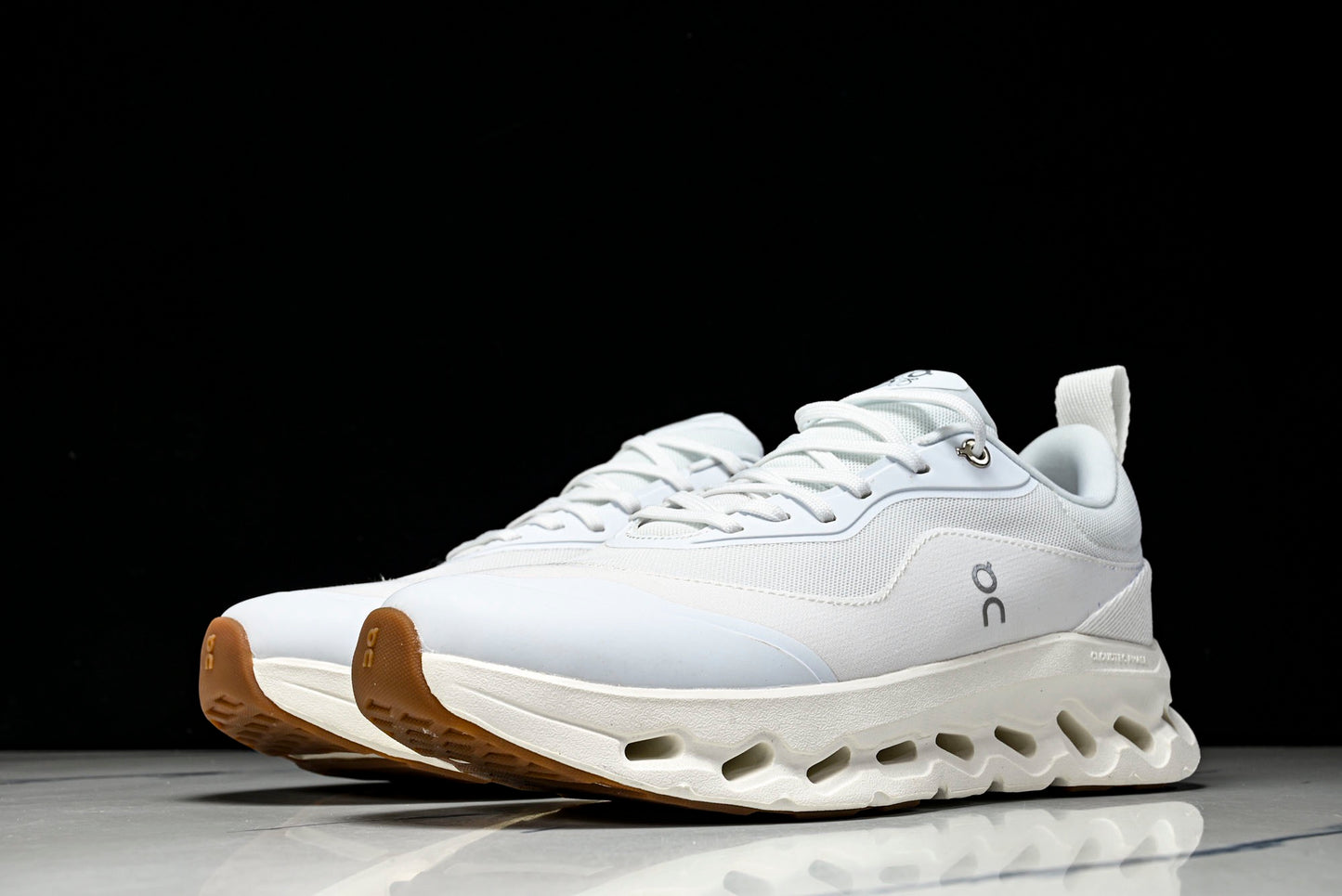 ON CLOUDTILT 2.0 (Varios)