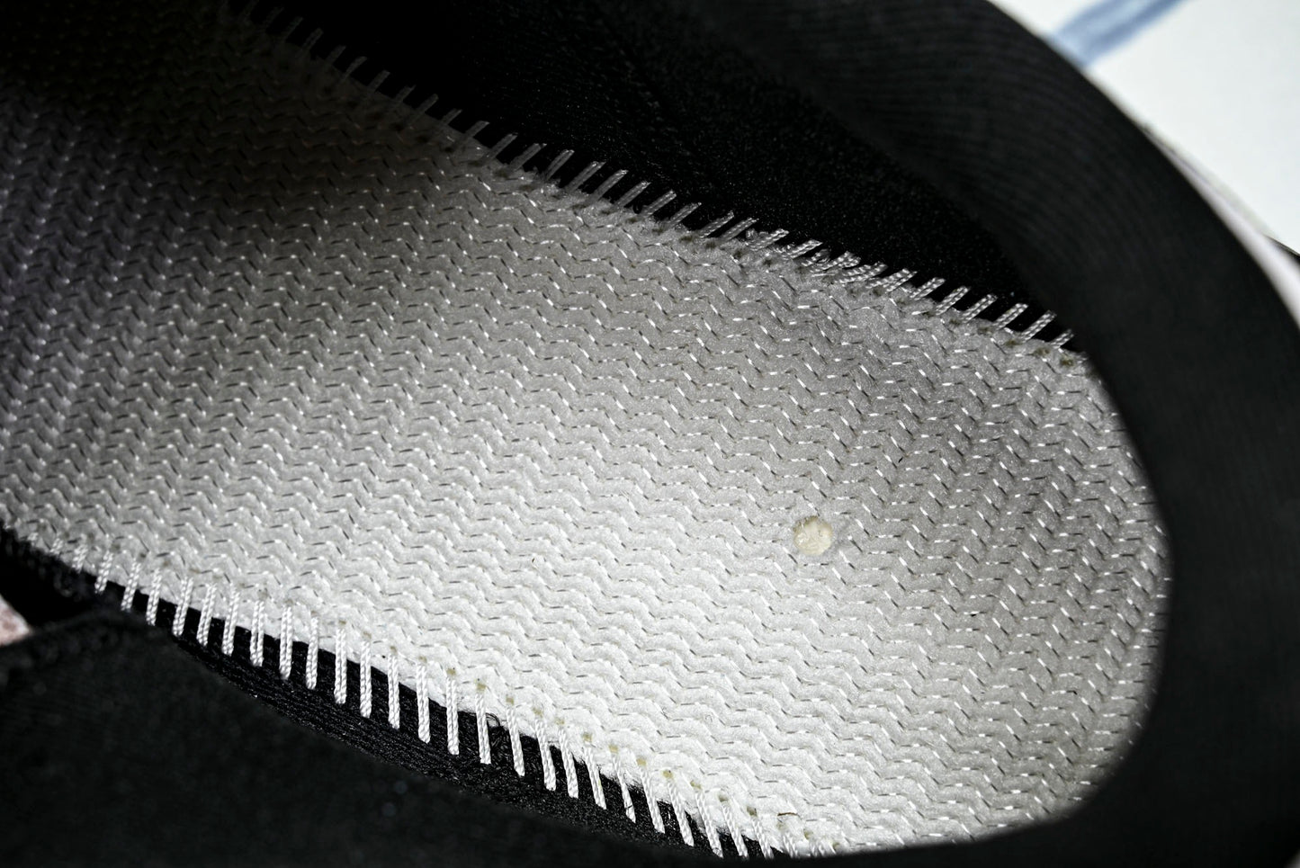 ON CLOUDMONSTER (Varios)