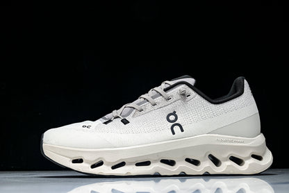 ON CLOUDTILT (Varios)