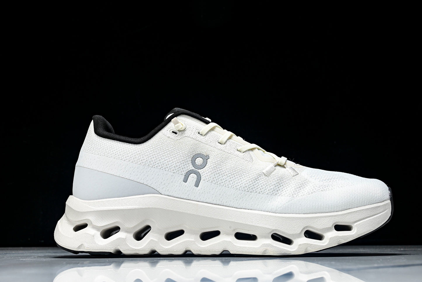 ON CLOUDTILT (Varios)