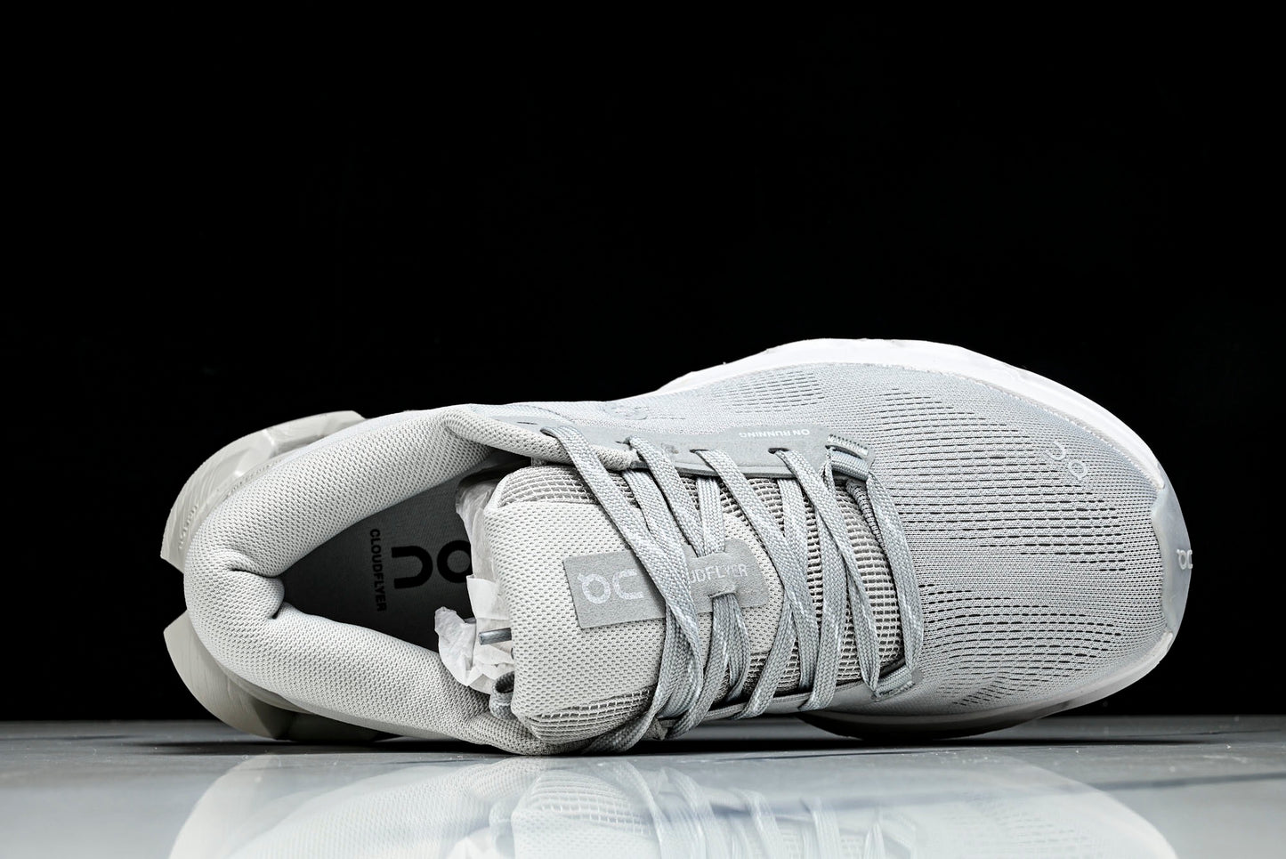 ON CLOUDFLAYER5 (Varios)