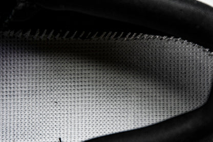 ON CLOUDTILT (Varios)