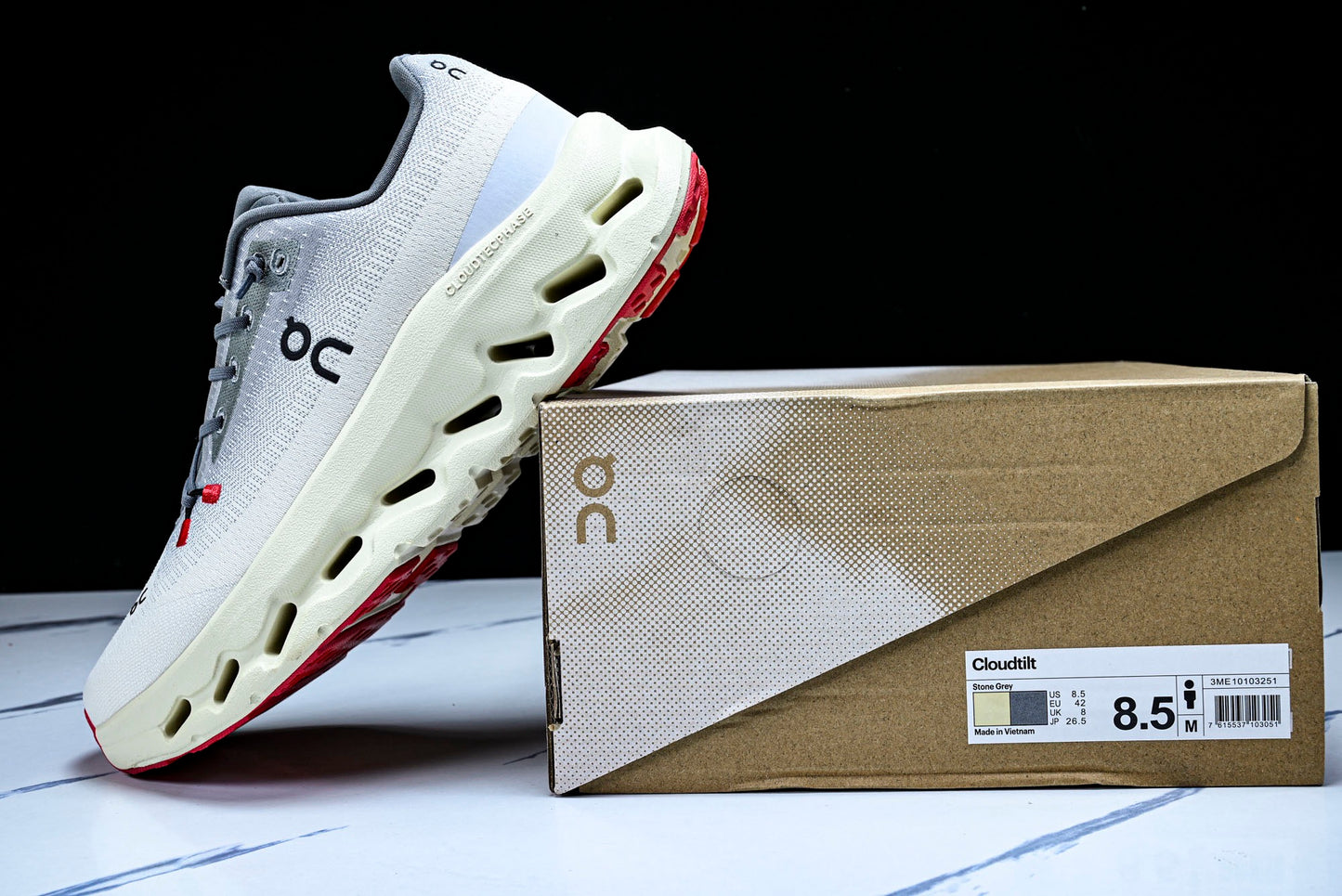 ON CLOUDTILT (Varios)