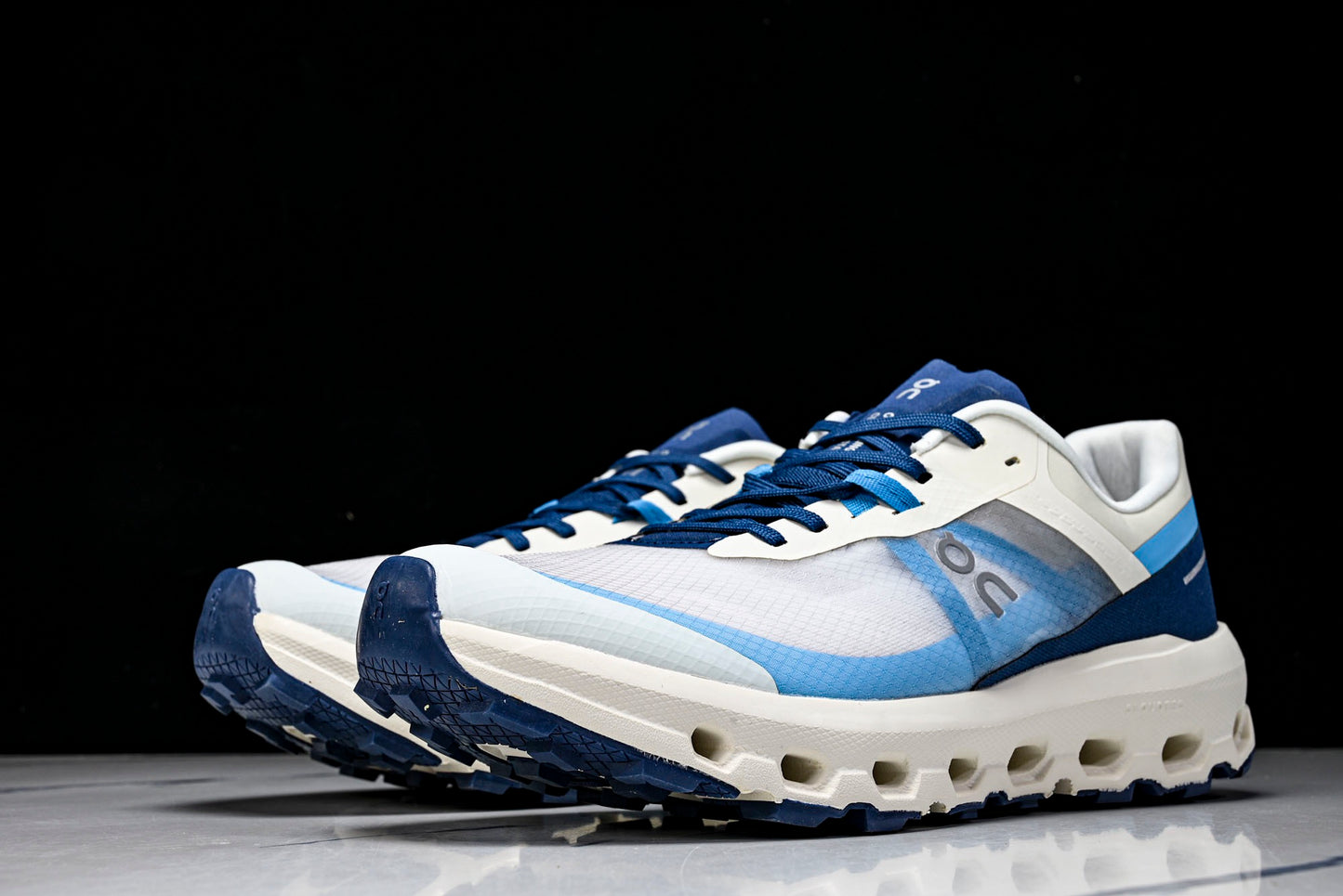 ON CLOUDVISTA 2 (Varios)