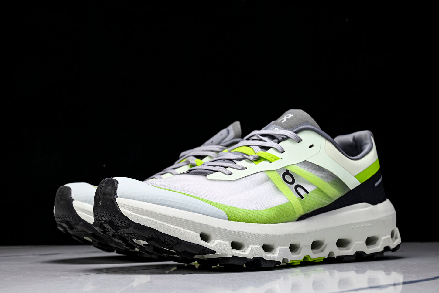 ON CLOUDVISTA 2 (Varios)