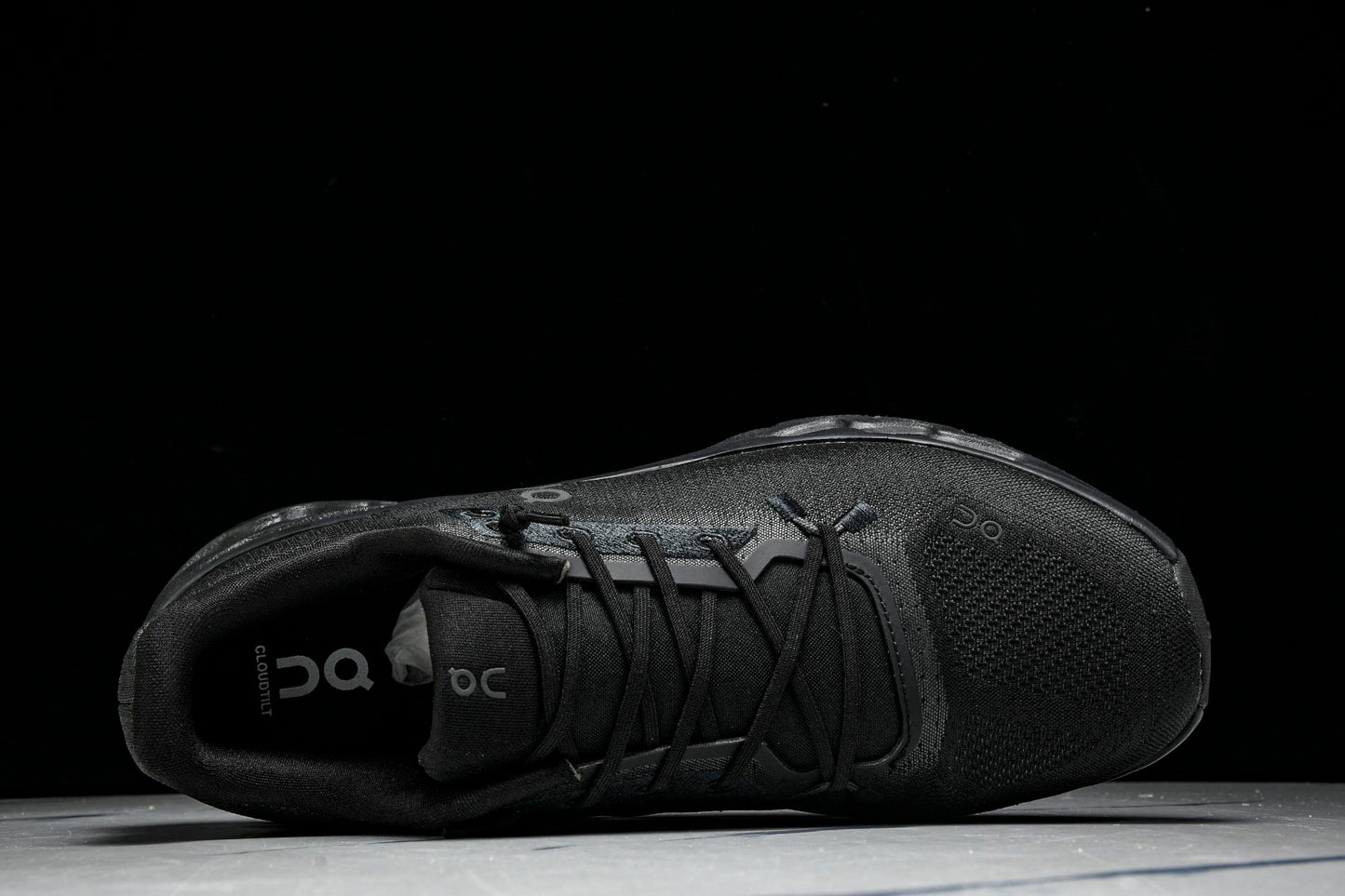 ON CLOUDTILT (Varios)