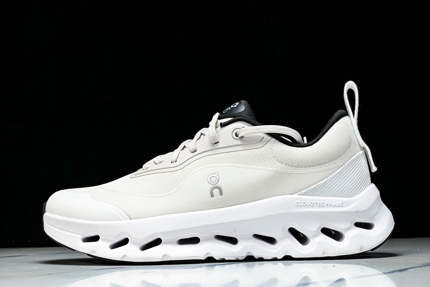 ON CLOUDTILT 2.0 x LOEWE (Varios)