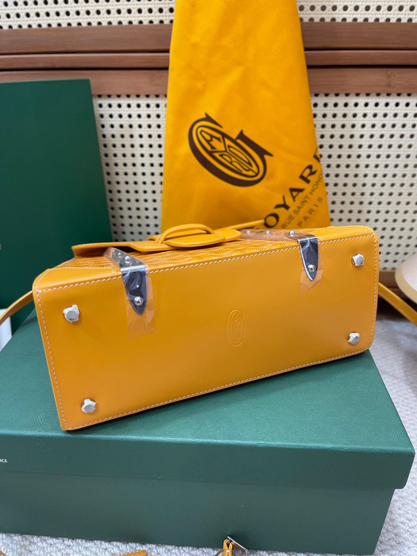 GOYARD Saïgon Structuré PM Bag (VARIOS COLORES)