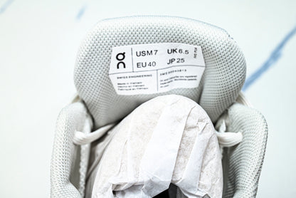 ON CLOUDFLAYER5 (Varios)