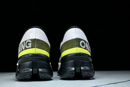 ON CLOUDMONSTER (Varios)