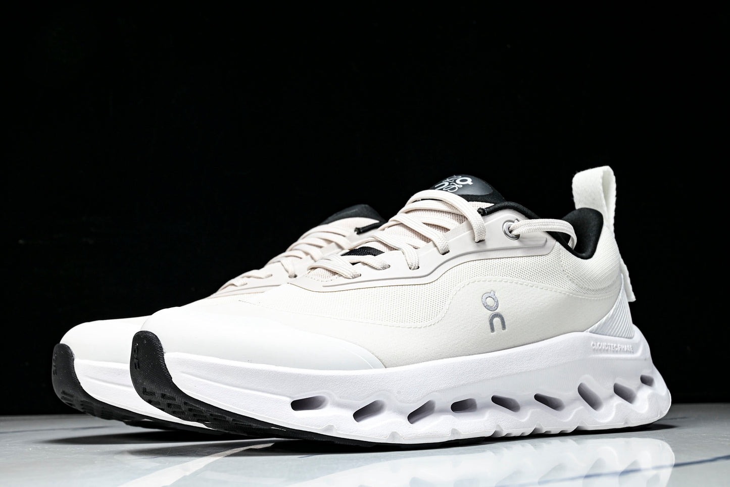 ON CLOUDTILT 2.0 x LOEWE (Varios)