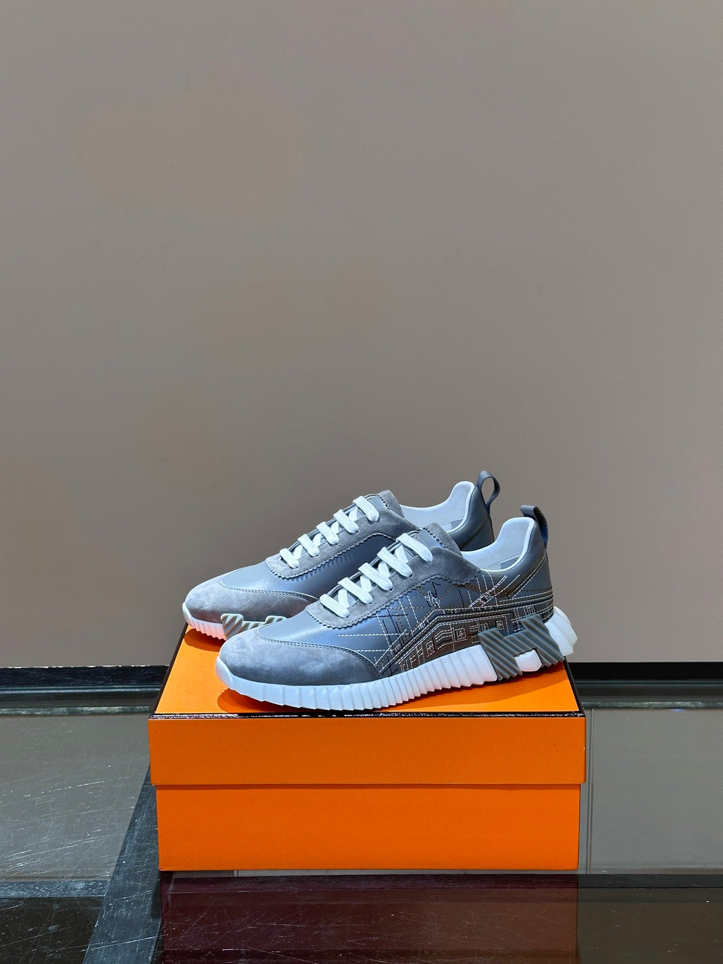HERMES Bouncing sneaker (VARIOS)