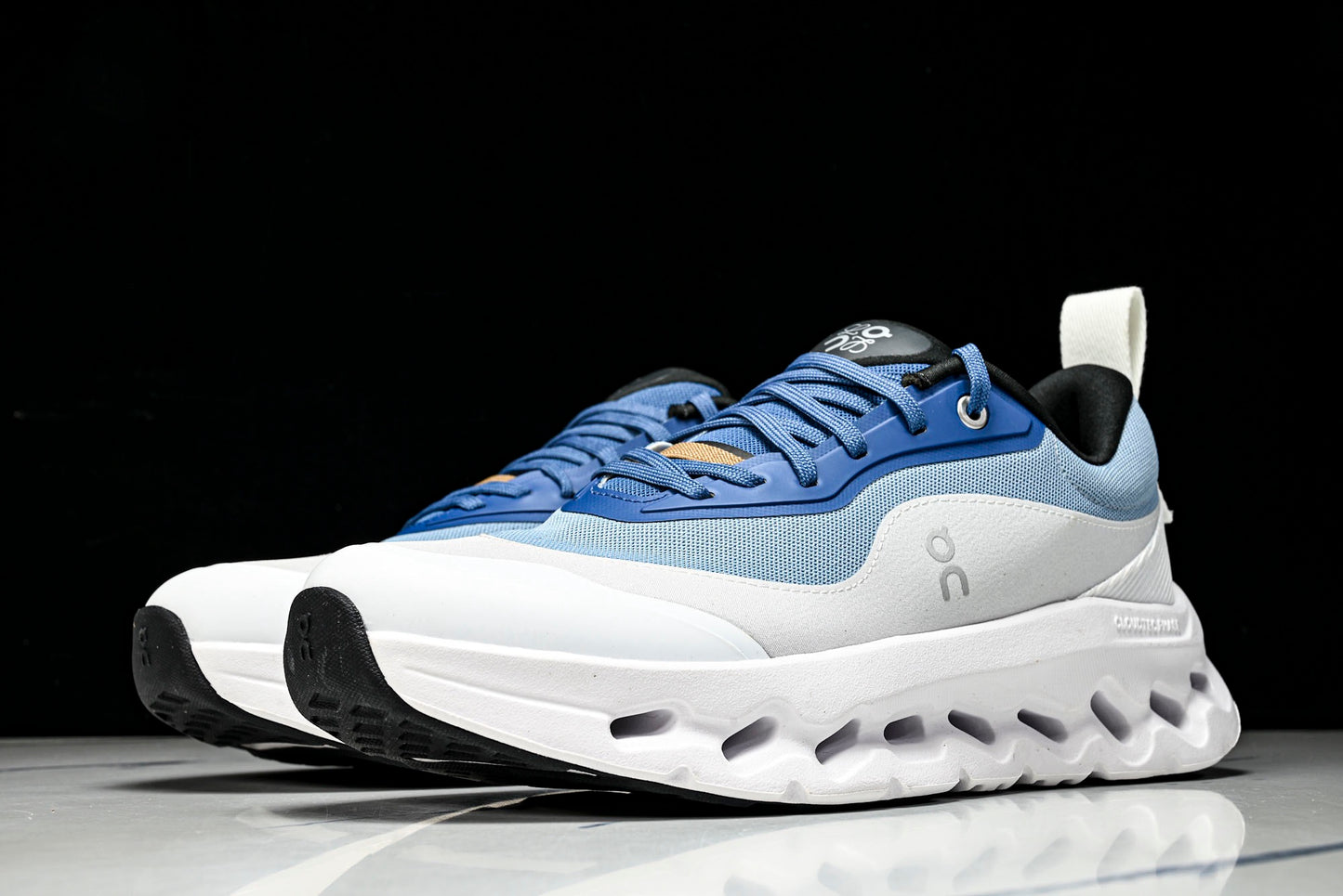 ON CLOUDTILT 2.0 x LOEWE (Varios)