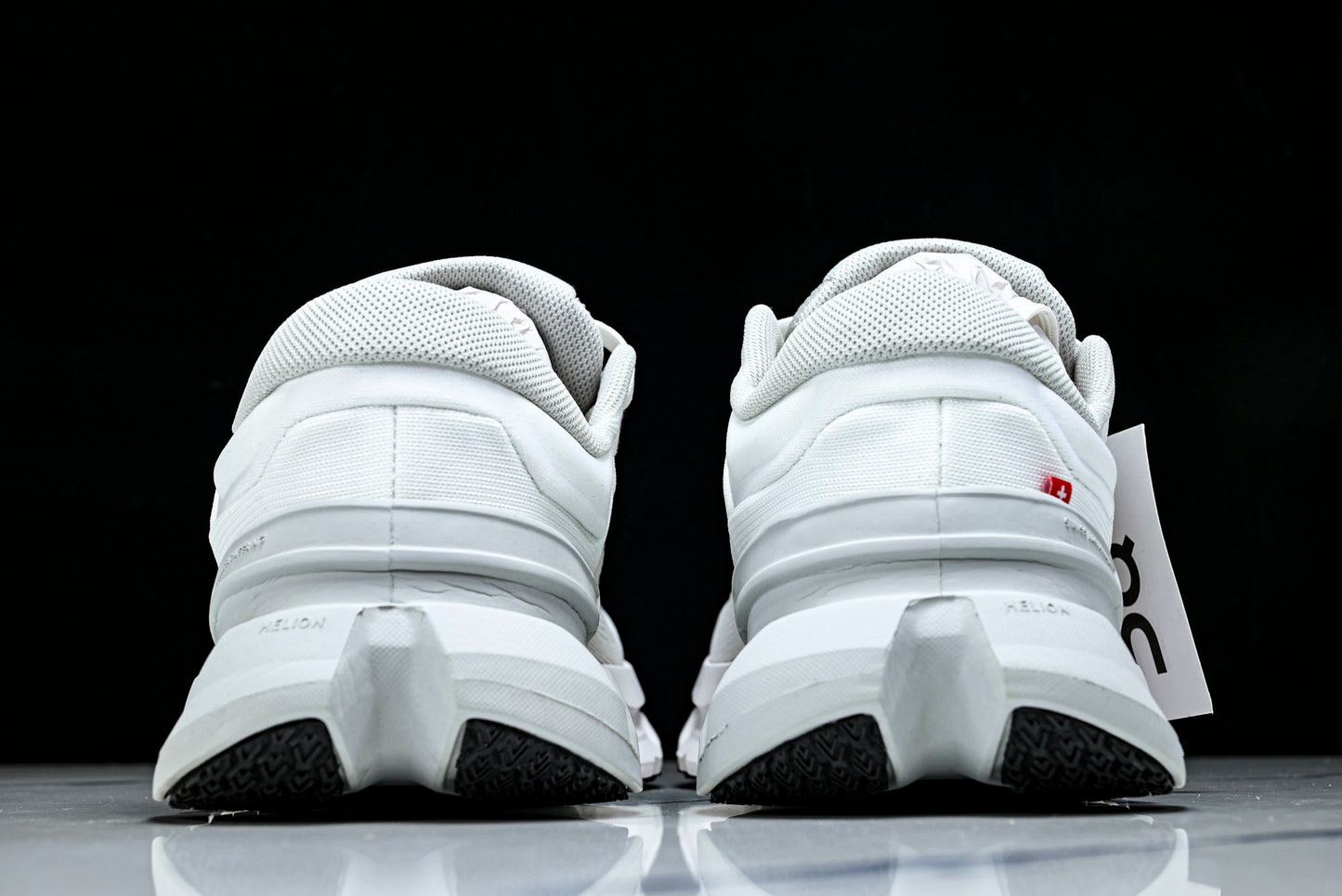 ON CLOUDFLAYER5 (Varios)