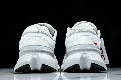 ON CLOUDFLAYER5 (Varios)