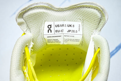 ON CLOUDMONSTER (Varios)