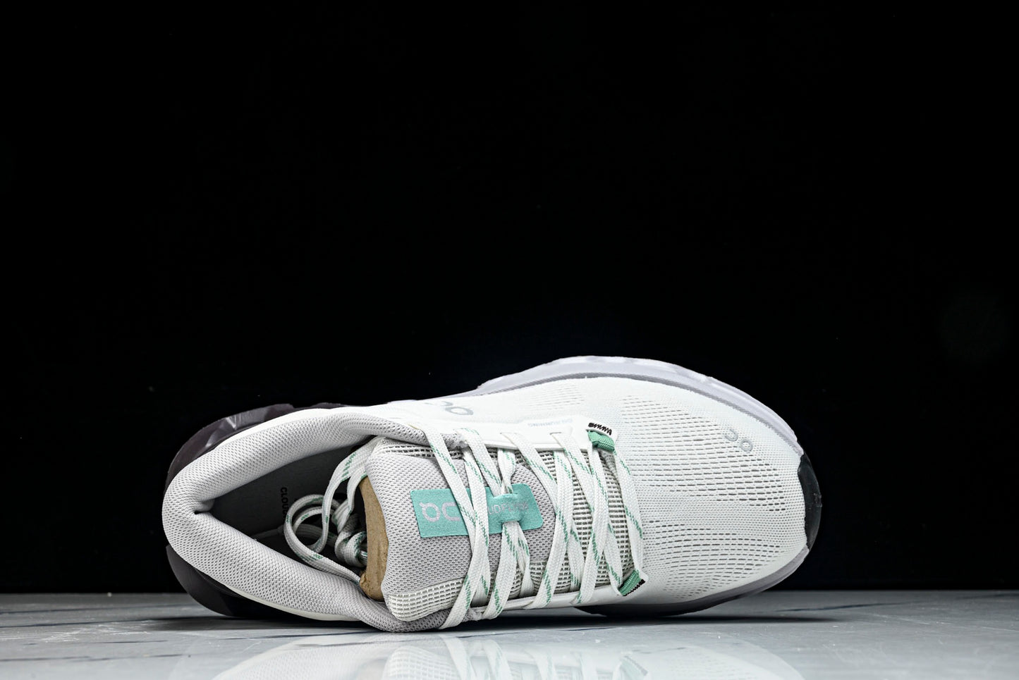 ON CLOUDFLAYER5 (Varios)