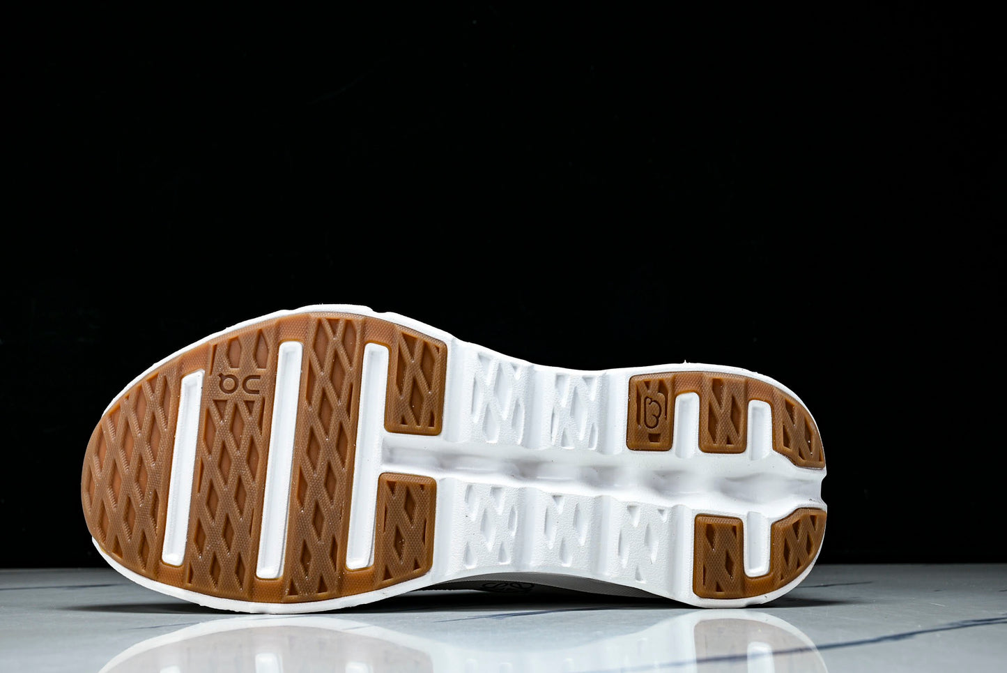 ON CLOUDTILT 2.0 (Varios)