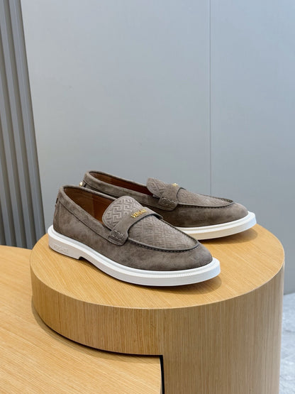 VERSACE GIULIANO MOCASINES (Varios)